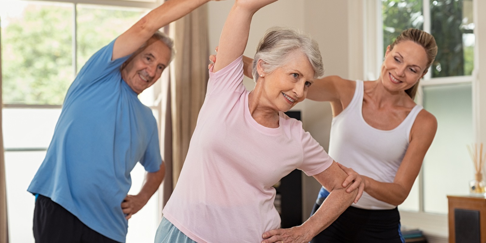 <p>Heute, ein gutes Jahr sp&auml;ter, geht es mir viel besser.&nbsp;</p>
<p>Yoga hat ein gro&szlig;es St&uuml;ck zu meinem Wohlbefinden beigetragen!</p>