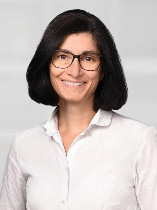 Dr. med. Miriam Hadjamu