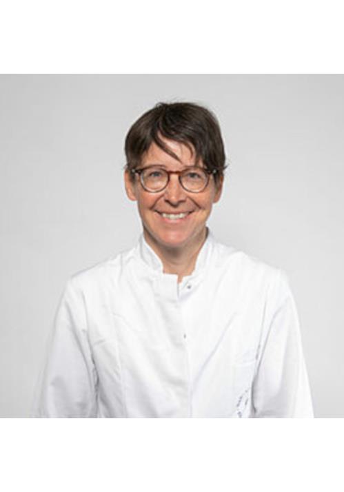 Dr. Nicole Schmitz