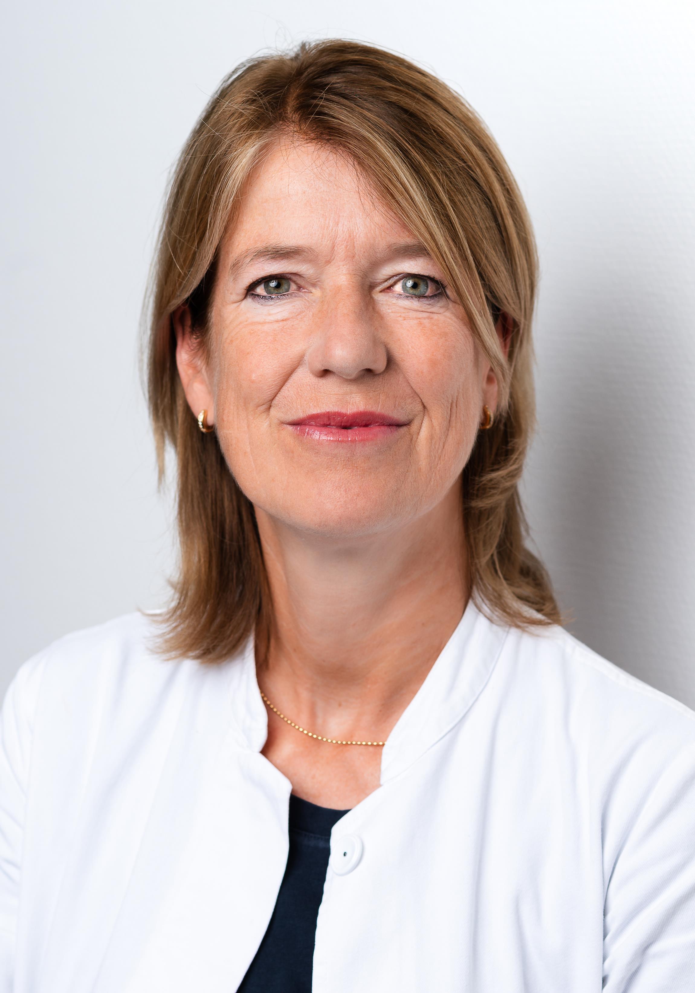 Dr. Wiebke Hollburg