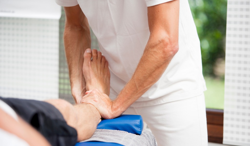 <p>"Durch die regelm&auml;&szlig;ige Lymphdrainage ist meine Schwellung an den Beinen stark zur&uuml;ckgegangen. Mir f&auml;llt das Gehen jetzt auch wieder leichter."</p>