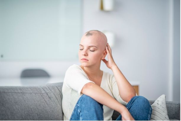 Kunst- und Echthaarperücken