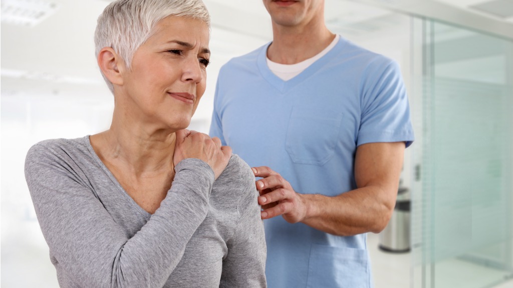 Gelenkschmerzen bei Krebs lindern - Arthralgie. Nebenwirkung der Krebstherapie