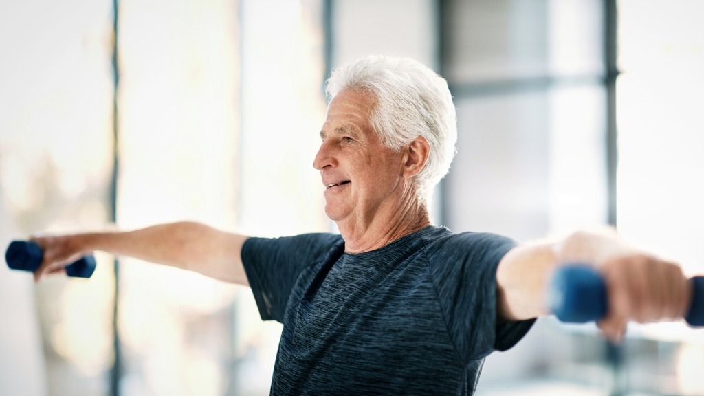 Tipps & Hilfestellungen im Krafttraining. Sport, Bewegung und Krafttraining bei Krebs. Nebenwirkungen lindern. Krebstherapie und Lebensqualität steigern.